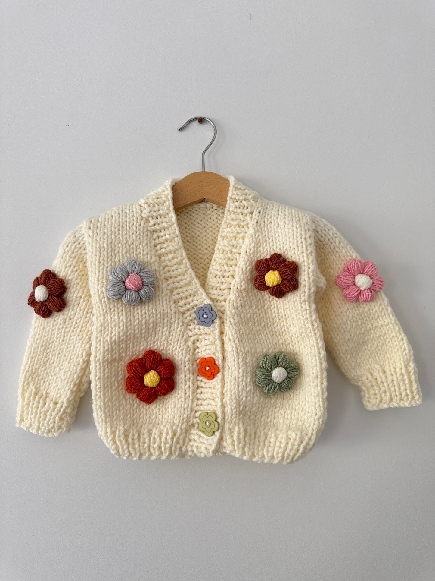 Knitted Flower Cardigan | Cream